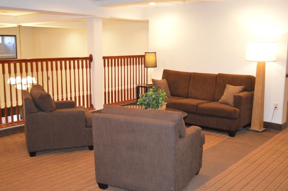 Sleep Inn & Suites Virginia Horse Center Lexington Exterior photo