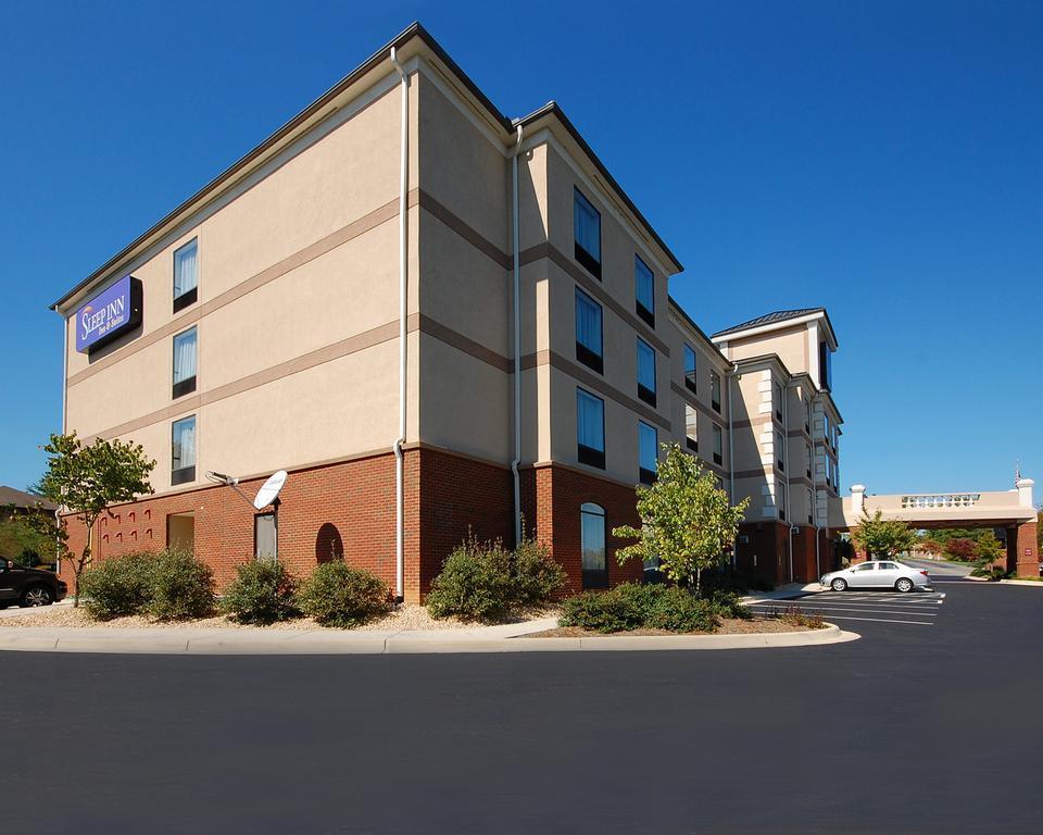 Sleep Inn & Suites Virginia Horse Center Lexington Exterior photo